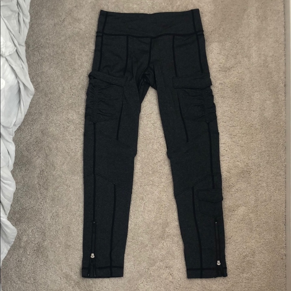 LULULEMON Cropped Pant